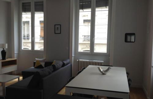 Charme et Modernité au Cœur de Lyon - Foto 17