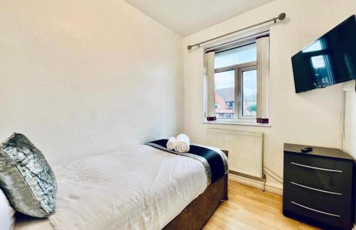 13 Guests - Free Parking - Manchester House - Foto 14