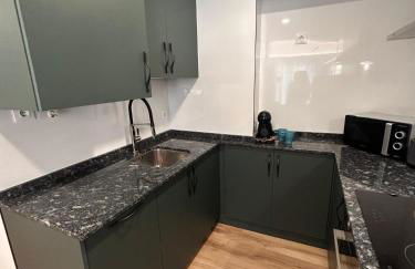 VI Apartamento dos dormitorios junto a Plaza Mayor - Photo 11