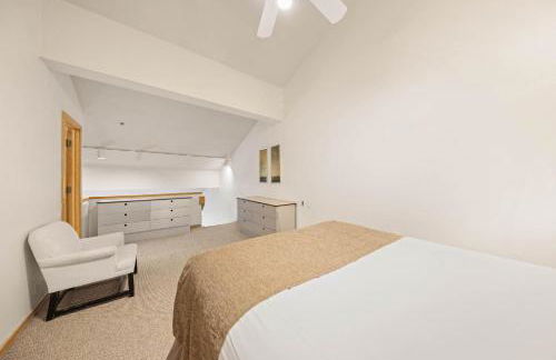 Palisades Tahoe Lodge Rentals Studio Loft #345 - Foto 12