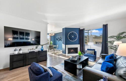 Beverly Hills Penthouse 2 BR Apt with Parking 407 - Photo 21