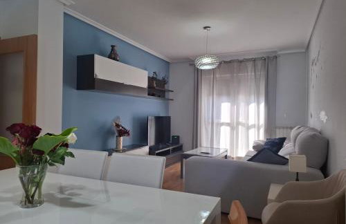 Espectacular vivienda unifamiliar con jardín en Olite - Photo 2