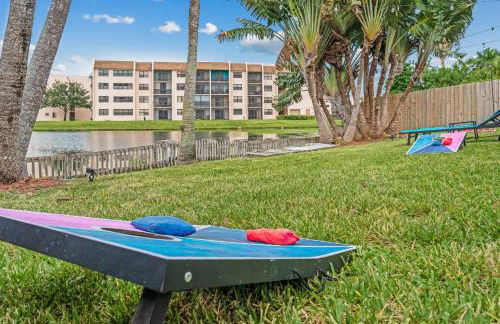 Waterfront Oasis Escape with 7 Seats Hot Tub! - Foto 43