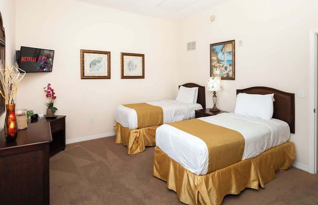 Tropical 2 BDR Condo in Brand New Resort Community - Foto 8