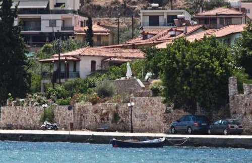 KIVERI 1876 traditional seafront cottage - Photo 64