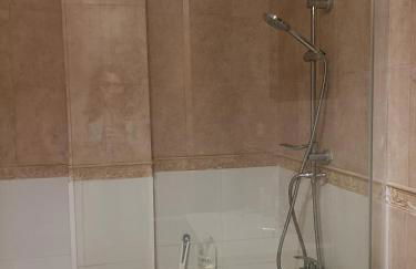 Beautiful Duplex with a Patio - Photo 40