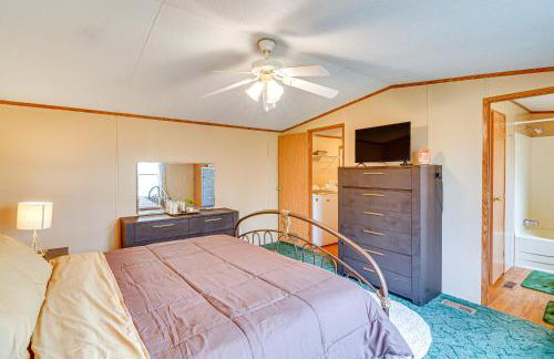 Nancy Cabin with Fire Pit Near Lake Cumberland! - Photo 11