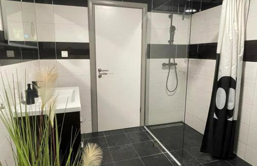 Villa Niklas with 3 bedrooms and heated pool - Foto 22