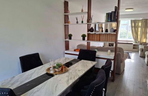 Nicely decorated 3 bedroom house near Heathrow, London - Foto 6