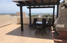 Atico con piscina privada y vistas al mar - Foto 1