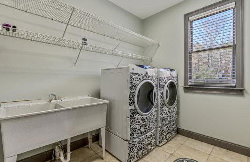 5BR With Movie & Game Rooms Near LakePoint PBR - Foto 33