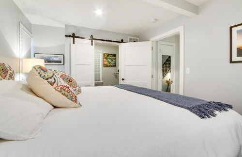 Bright and Sunny Getaway with Bikes 1 Mi to ESU! - Foto 19