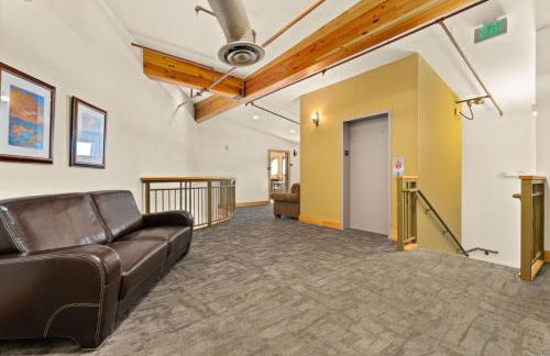 Spacious Dtwn Estes Park Loft Condo 4 Mi to RMNP - Foto 23