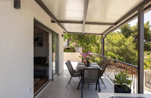 Villa Mala Smišna Poolside Paradise by the Sea - Photo 27