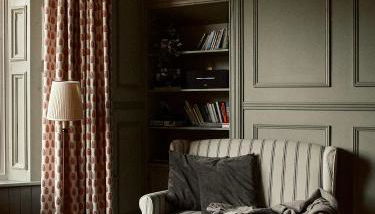 Jameswood Villa - Photo 1