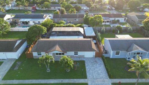 Fantasy Resort OMG PoolWaterfall outdoorKitchn Gym - Foto 2