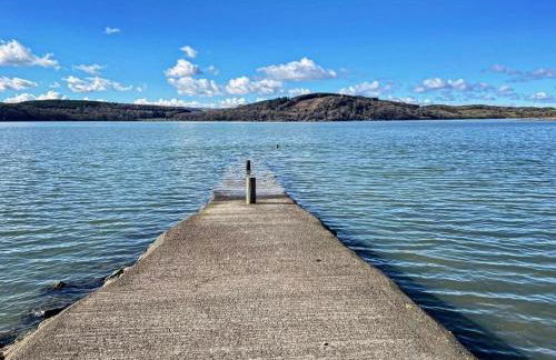 Stunning Period Townhouse with Garden, Walking Distance to Town - Photo 53