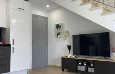 Luminoso dúplex con parking - Photo 5