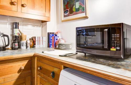 Charming Hilltop Cottage with Panoramic Views - Foto 14