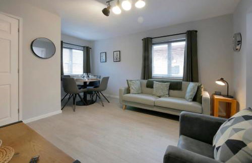 Crewe Short Lets 6 Victoria Court, Crewe - Photo 1