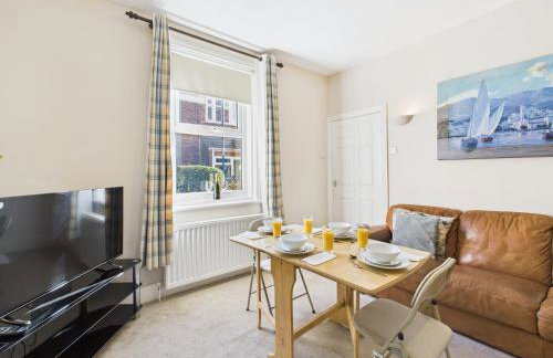 RestfullStays- 3 Bedroom, 4 Bed House FREE PARKING - Foto 22