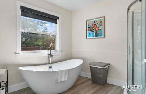 Pet Friendly 3BR 3BA Hill Country Home w Private Pool and Grill by Austin Vacay - Foto 60