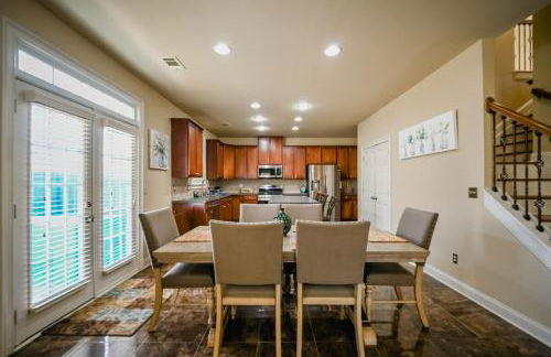 Modern 5BR Retreat with Office Fully Furnished - Foto 53