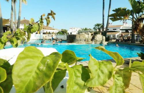 Can Isabel, apartamento con piscina, restaurante y zona de juegos - Foto 12