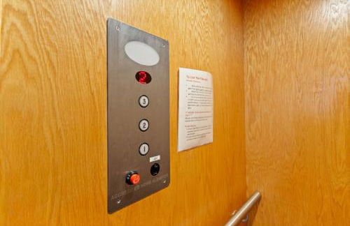 ❤️ The Top End Townhomes with Stunning Views On One-Of-A-Kind Rooftop Deck! WOW! - Foto 58