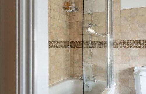 Charlotte's Cottage, a Charming Cotswolds Getaway - Photo 5