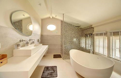 Superbe Mas Provençal rénové avec piscine, billard et climatisation à Paradou - Foto 4