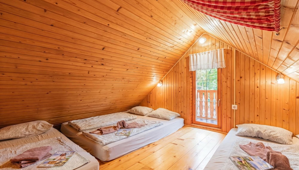 Rudnica Hill Lodge With Private Garden - Foto 1, Camera