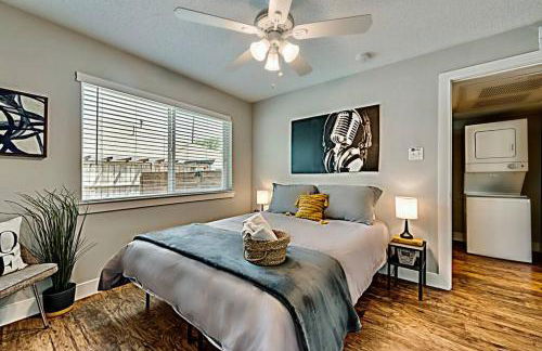 Global Cup The Rhythm Room Near Downtown Dallas! - Foto 8