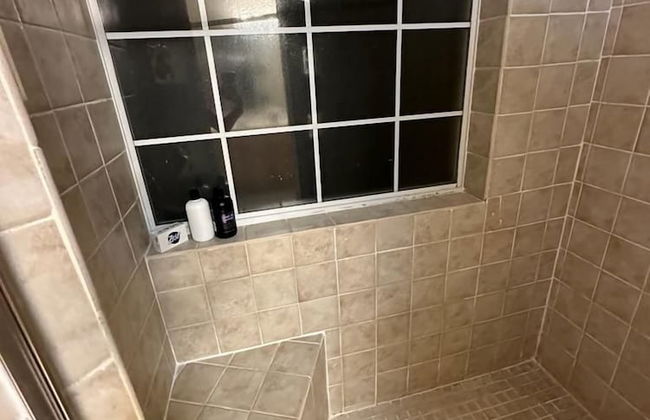 McAllen Majesty 4BR w Pool and Comfort - Foto 48