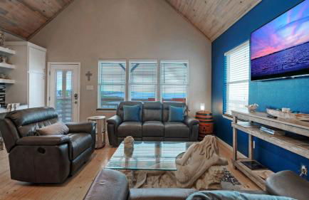 Waterfront, Shared Boat Dock & Pool w/ Views Ariels Grotto by Avantstay - Foto 16