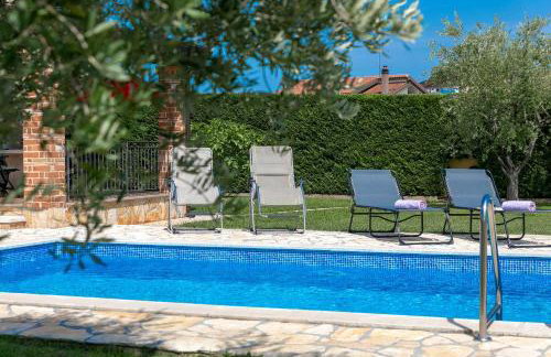 Mediterrane Villa mit privatem Salzwasserpool, Babybett, Whirlpool, Tischtennis, Spielplatz - Foto 7