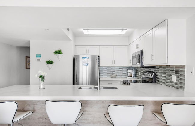 Pelican Beach Resort 501 - Photo 9