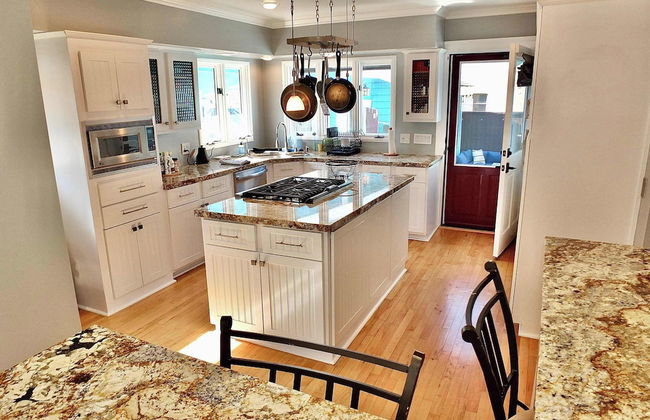 Beach City Craftsman - Walk to Beach - Foto 13