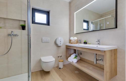 Terra Maiorum -12 person private Villa - heated pool and water massage - Foto 36