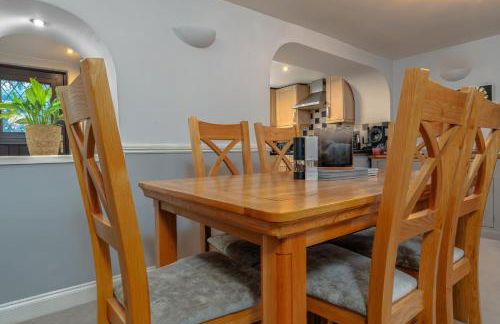 Cosy pet friendly house with garden and parking - Foto 21