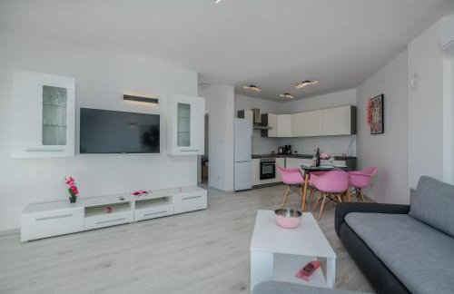 Apartments Villa "Aurea" with pool - Photo 37