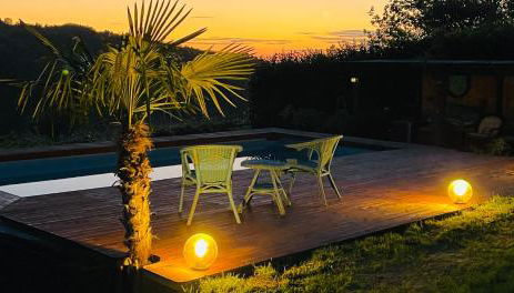 Romantic Tuscan Barn with Pool Views Private Terrace Sleeps 2 to 6, Lamole Greve in Chianti - Foto 2