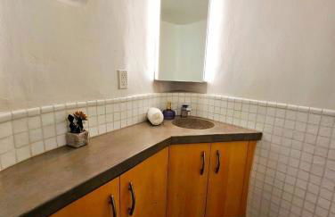 Unique Sculptured House with Private Beach Access - Foto 36