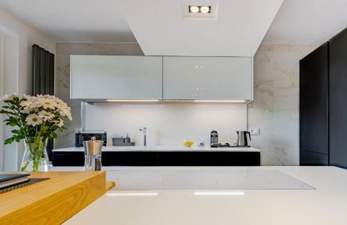 Incantevole vista dalle mura del castello. - Foto 6