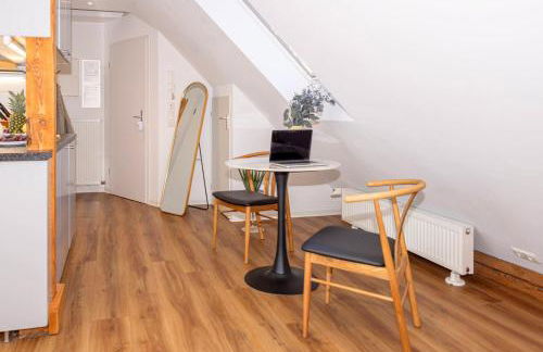 have-a-nice-Stay - helles Dachgeschoss, U-Bahn nach Hamburg 400m - Bäcker & Restaurants 500m - Lidl 800m - Zentrum 1,5km - Foto 28