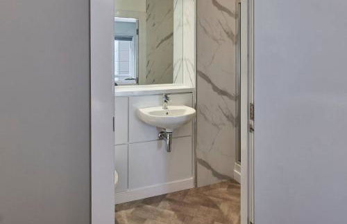 Ropewalks Retreat III - Sleeping 8 Guests with Parking - Foto 11