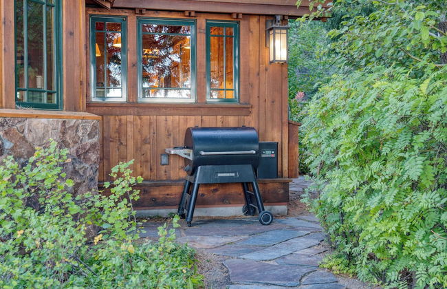 Homewood Lakefront by Avantstay Private Beach & Lake Access + Views! - Photo 36