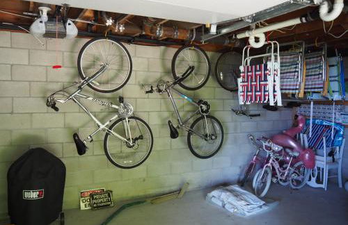 Sunset Serenity - INCREDIBLE HOME ON LAKE BLUFF! - Photo 21