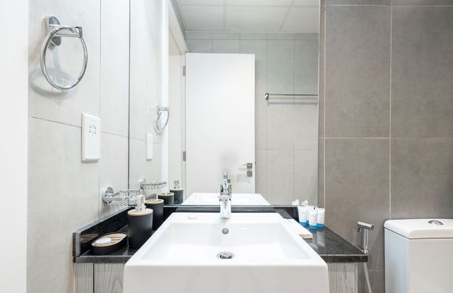 SuperHost - Comfort 1BR Centurion Onyx Retreat with Balcony - Foto 17