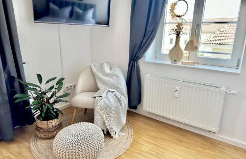 Modernes Appartement "ALTE MÄDCHENSCHULE", inkl Stellplatz, E-Bike Ladestation, Boxspringbett, Business, 2 Personen, gratis Kaffee und Tee, WLAN - Foto 4